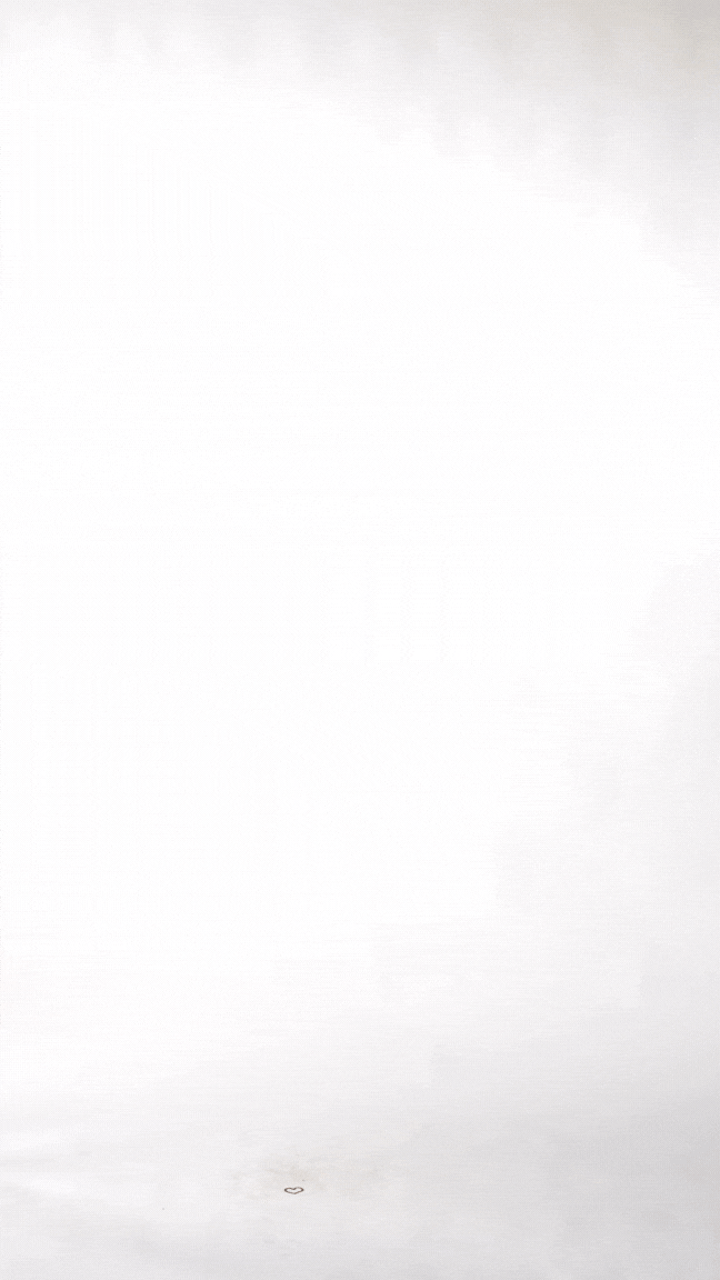 Biustonosz Secret na modelce – dopasowany krój i elegancki detal