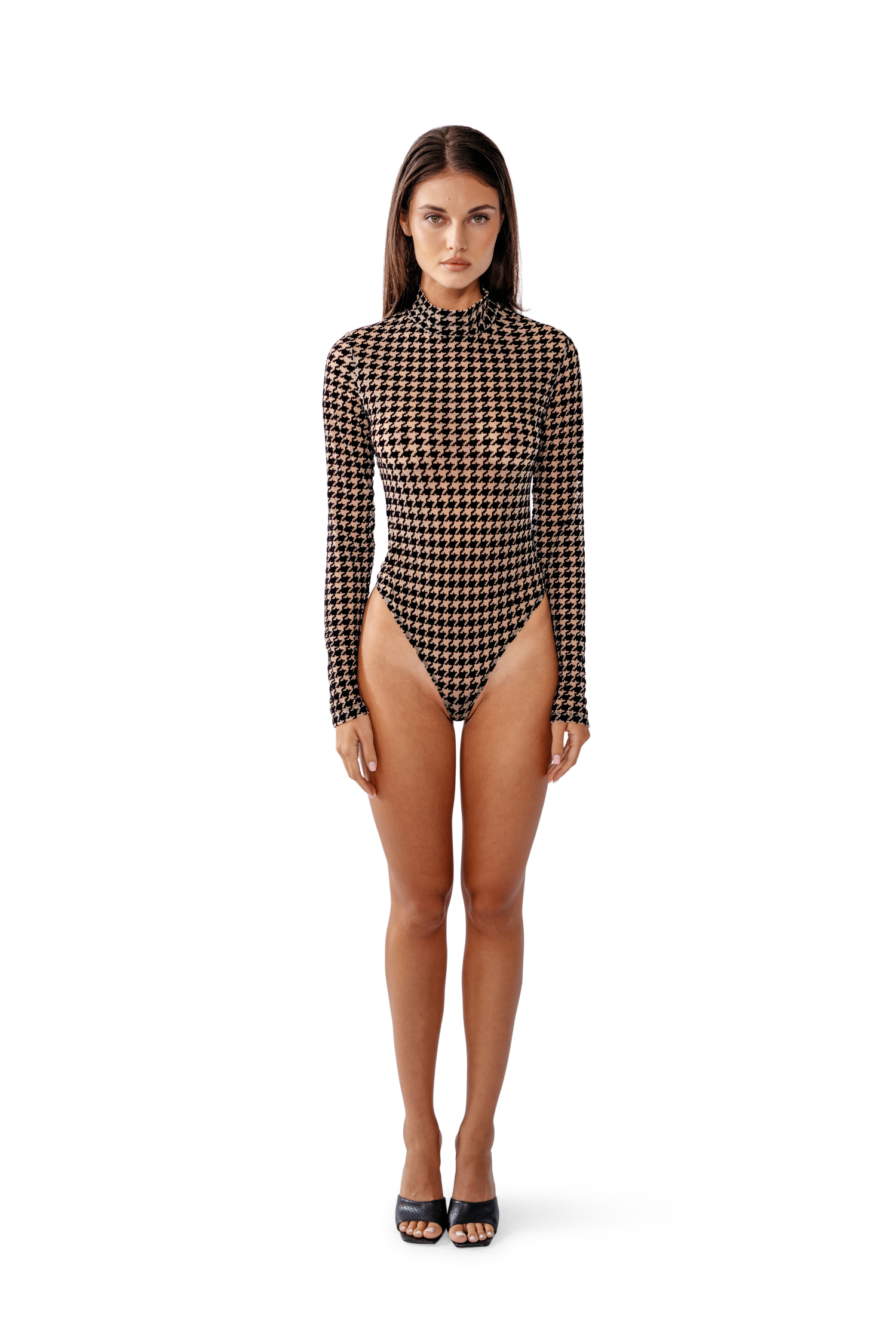 Modelka w Body Oxford Long – golf i dopasowany krój