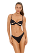 Modelka w Abi Top Swim – nowoczesna góra bikini z oczkami